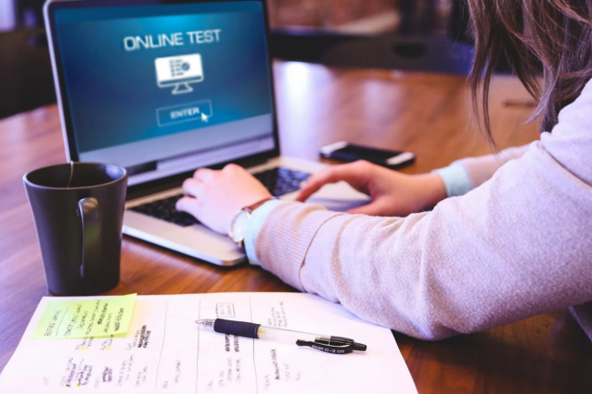 The Benefits of Online Master’s Programs for Working Professionals
